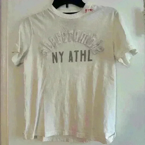 Abercrombie - Picture 1 of 4